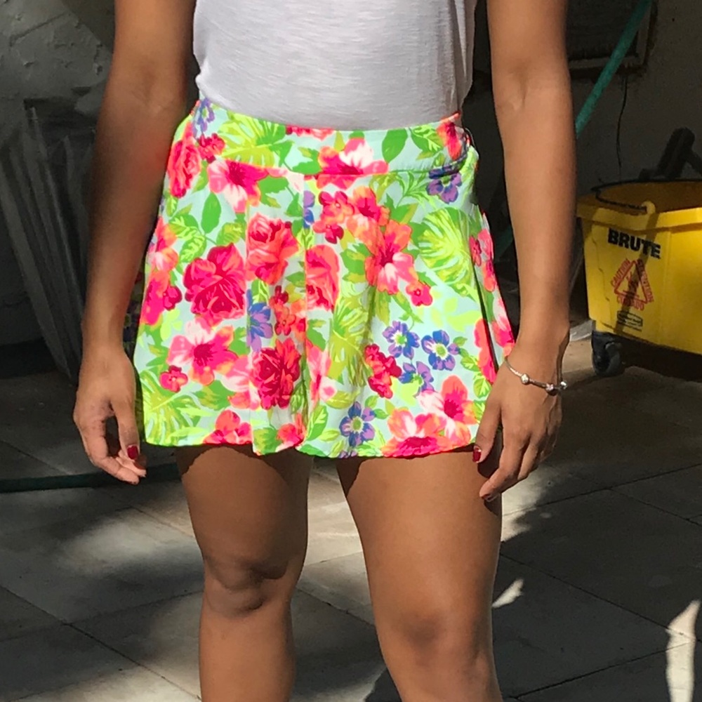 Floral flowy shorts